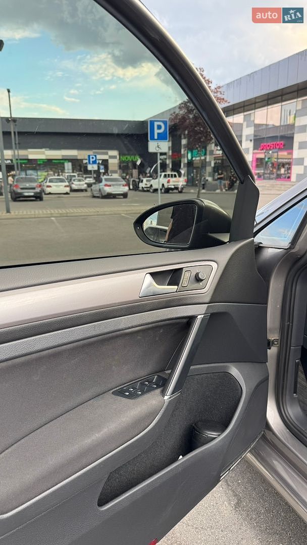 Volkswagen e-Golf 2014 VIN WVWZZZAUZFW903868 фото оголошення 8 з 12
