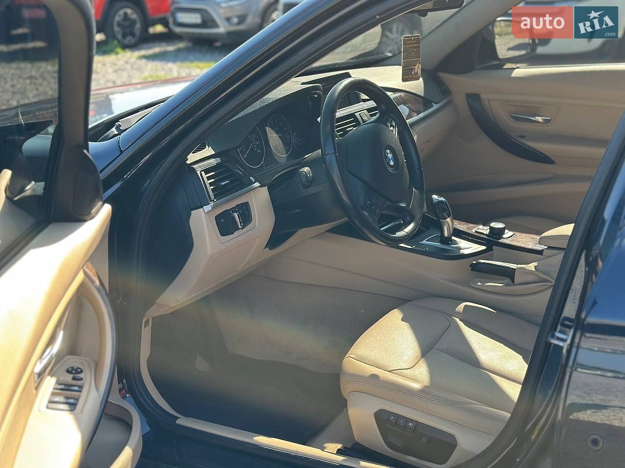 BMW 3 Series 2015 VIN WBA3C3C54FK202508 фото оголошення 8 з 10