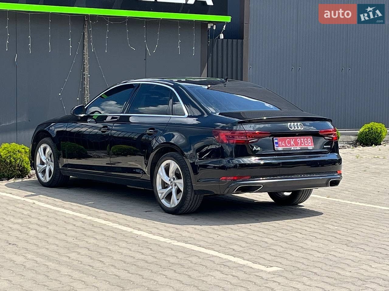 Audi A4 2019 VIN WAUBNAF46KN011517 фото оголошення 7 з 23