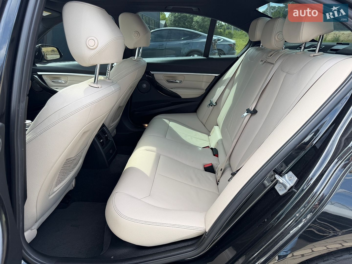 BMW 3 Series 2017 VIN WBA8E1C34HA156514 фото оголошення 22 з 32