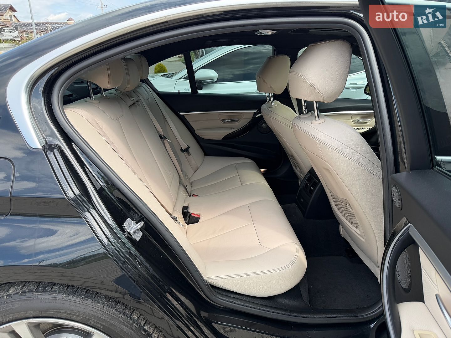 BMW 3 Series 2017 VIN WBA8E1C34HA156514 фото оголошення 20 з 32
