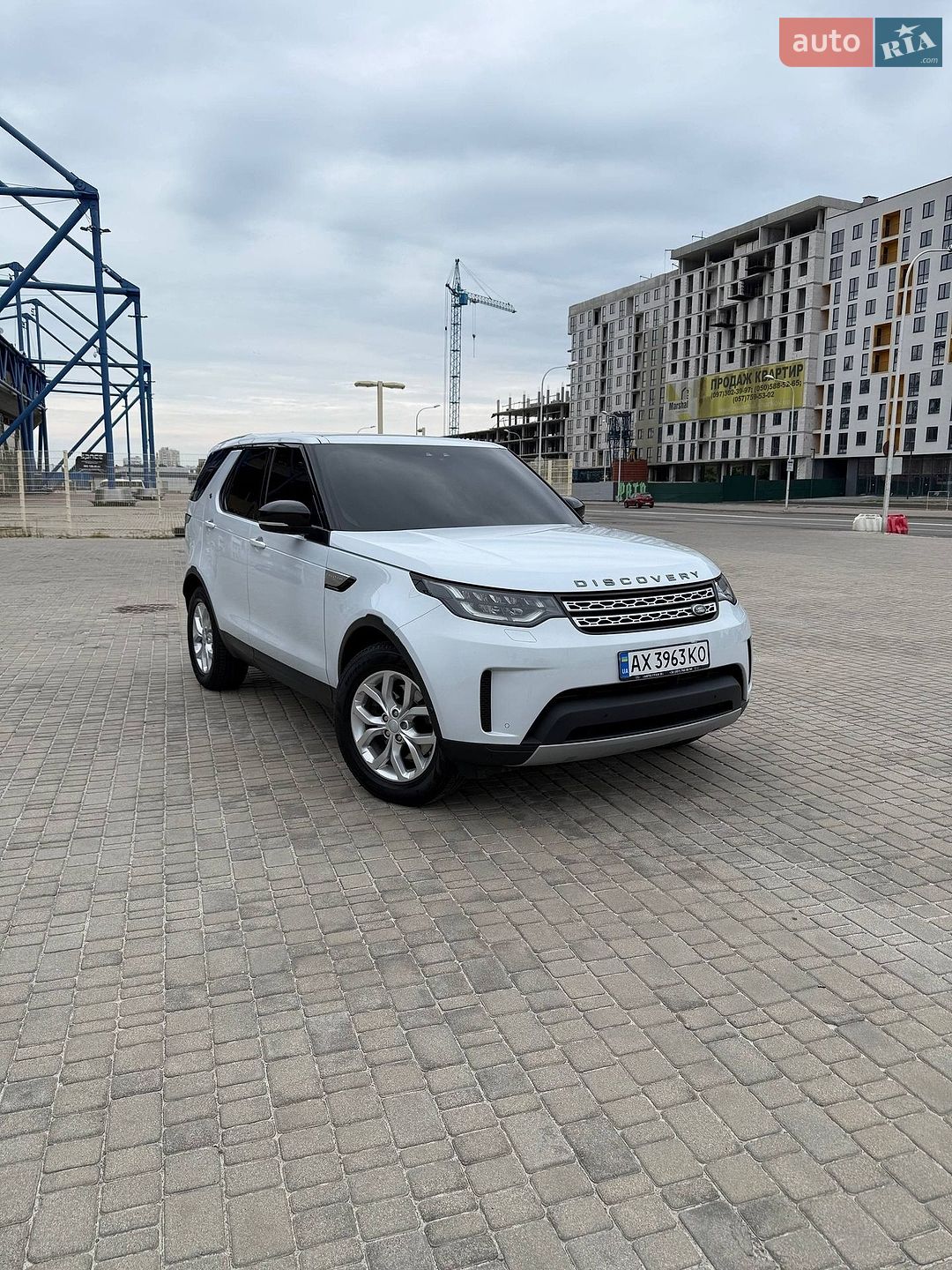 Land Rover Discovery 2019 VIN SALRG2RV9L2423058 фото оголошення 3 з 17