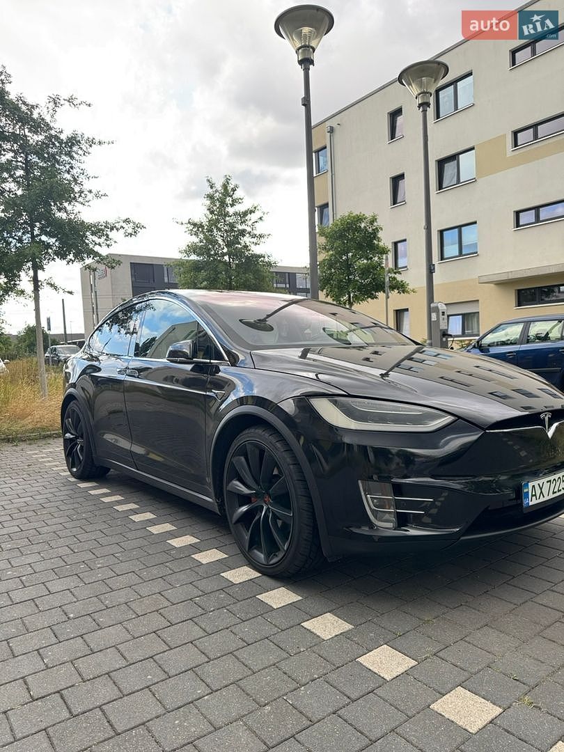 Tesla Model X 2018 VIN 5YJXCBE40JF106271 фото оголошення 29 з 47