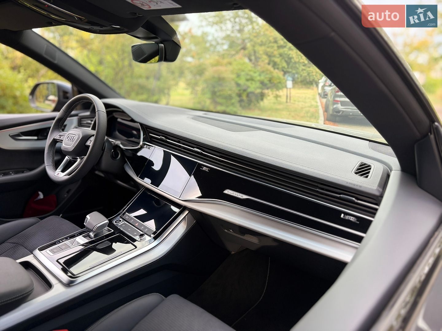 Audi Q8 2025 VIN WAUZZZF16TD014710 фото оголошення 3 з 51