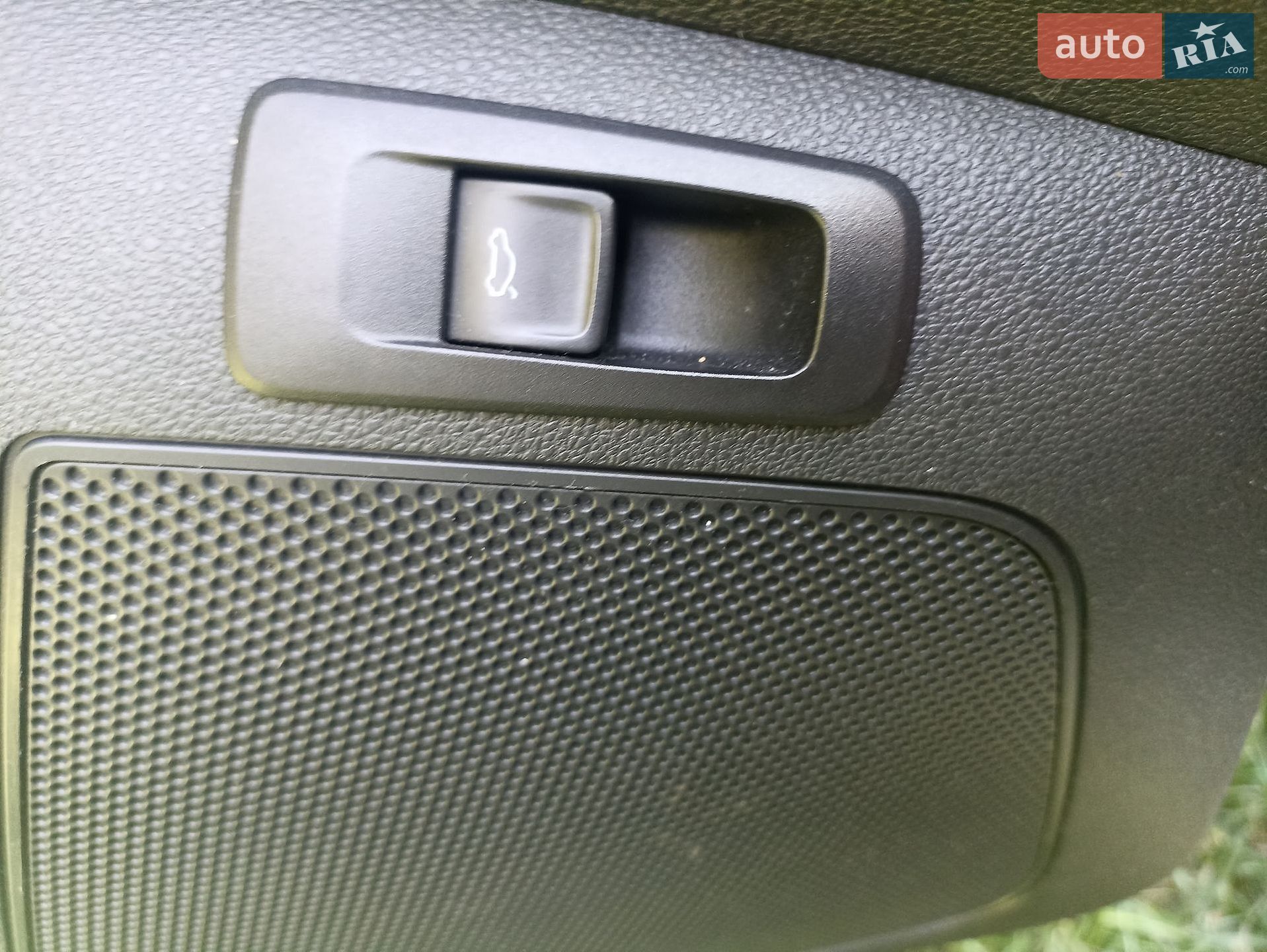 Skoda Karoq 2018 VIN TMBJR6NU9JB200132 фото оголошення 15 з 22