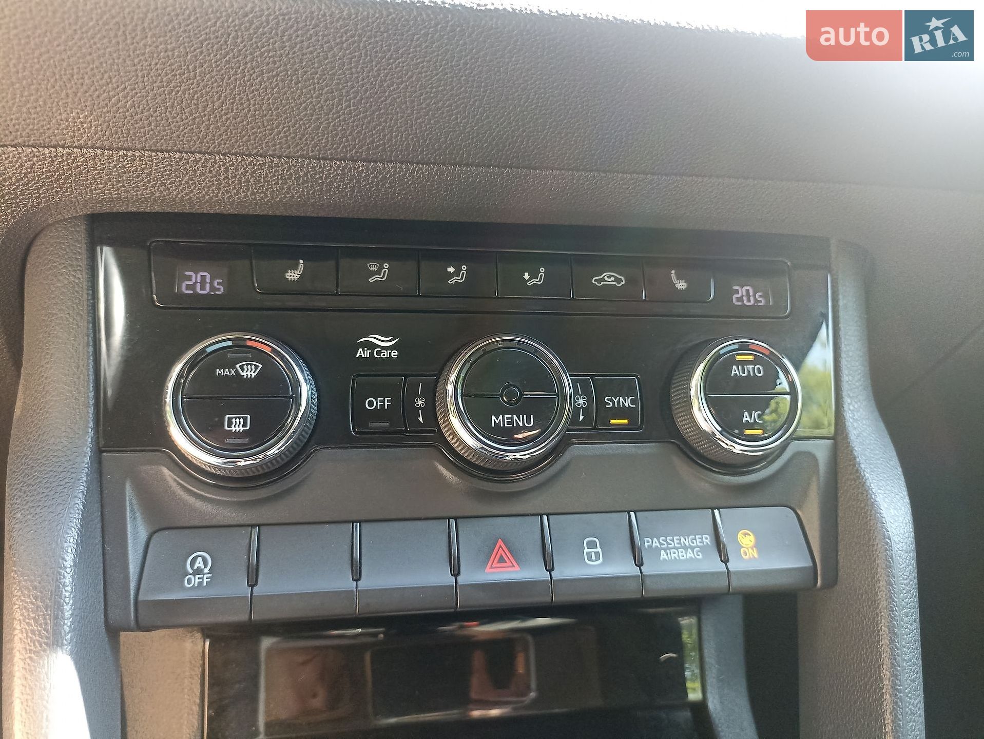 Skoda Karoq 2018 VIN TMBJR6NU9JB200132 фото оголошення 17 з 22