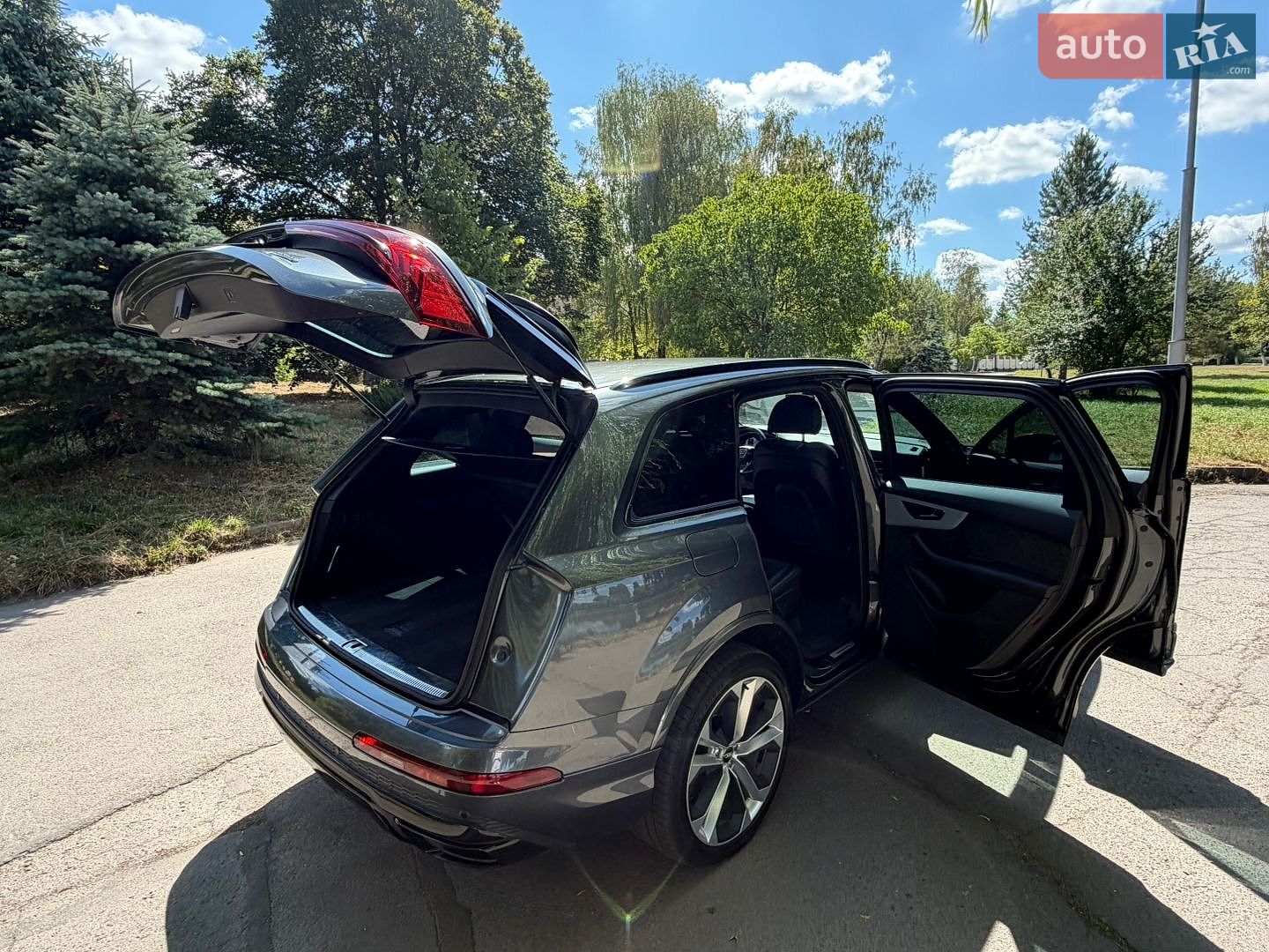Audi Q7 2020 VIN WAUZZZ4M3LD026732 фото оголошення 11 з 87