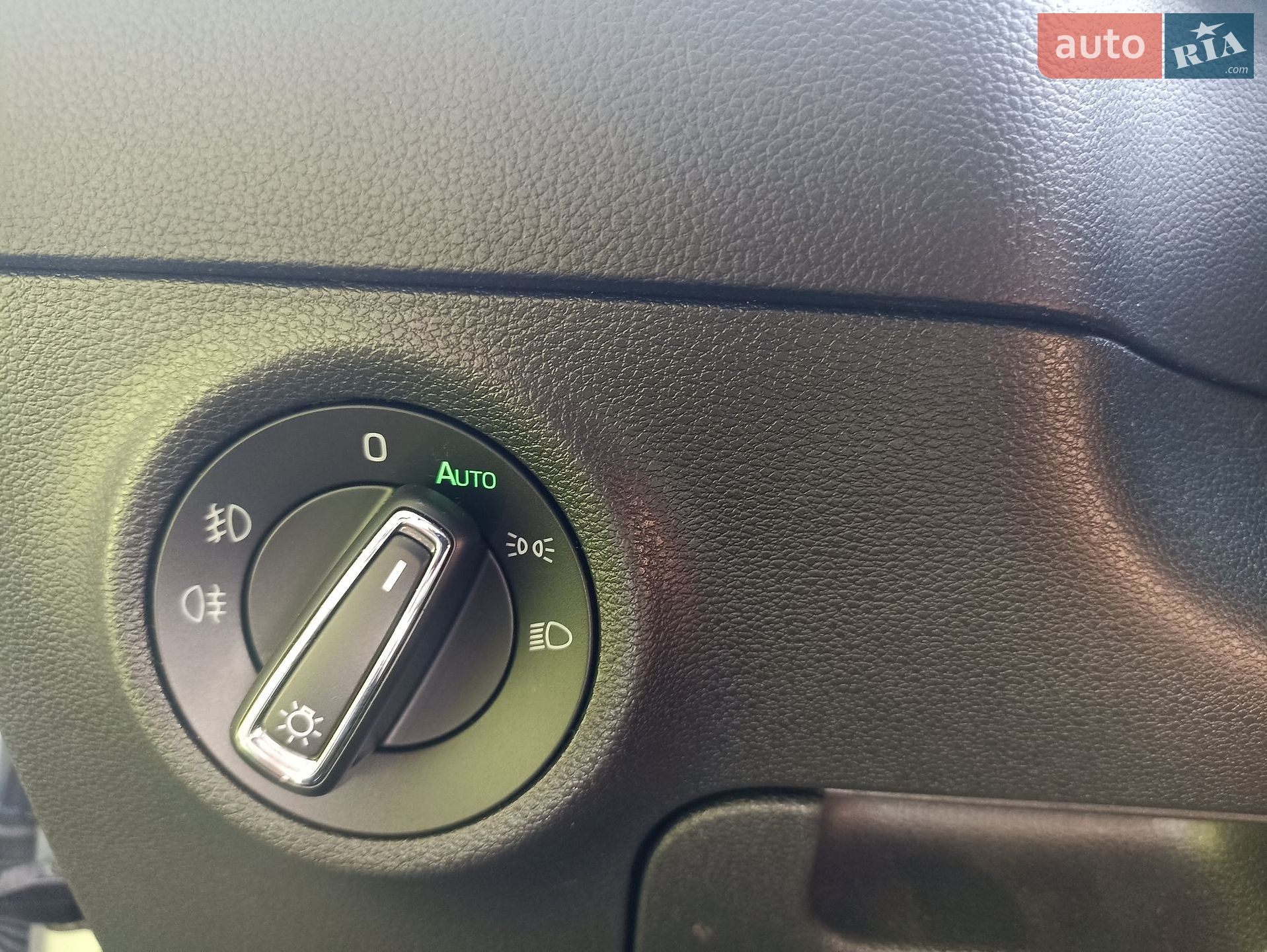 Skoda Karoq 2018 VIN TMBJR6NU9JB200132 фото оголошення 20 з 22