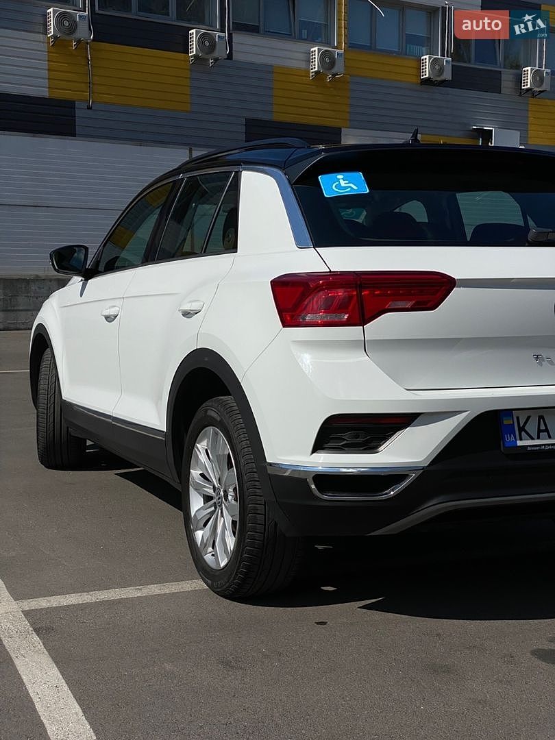 Volkswagen T-Roc 2019 VIN WVGZZZA1ZLV036162 фото оголошення 4 з 24