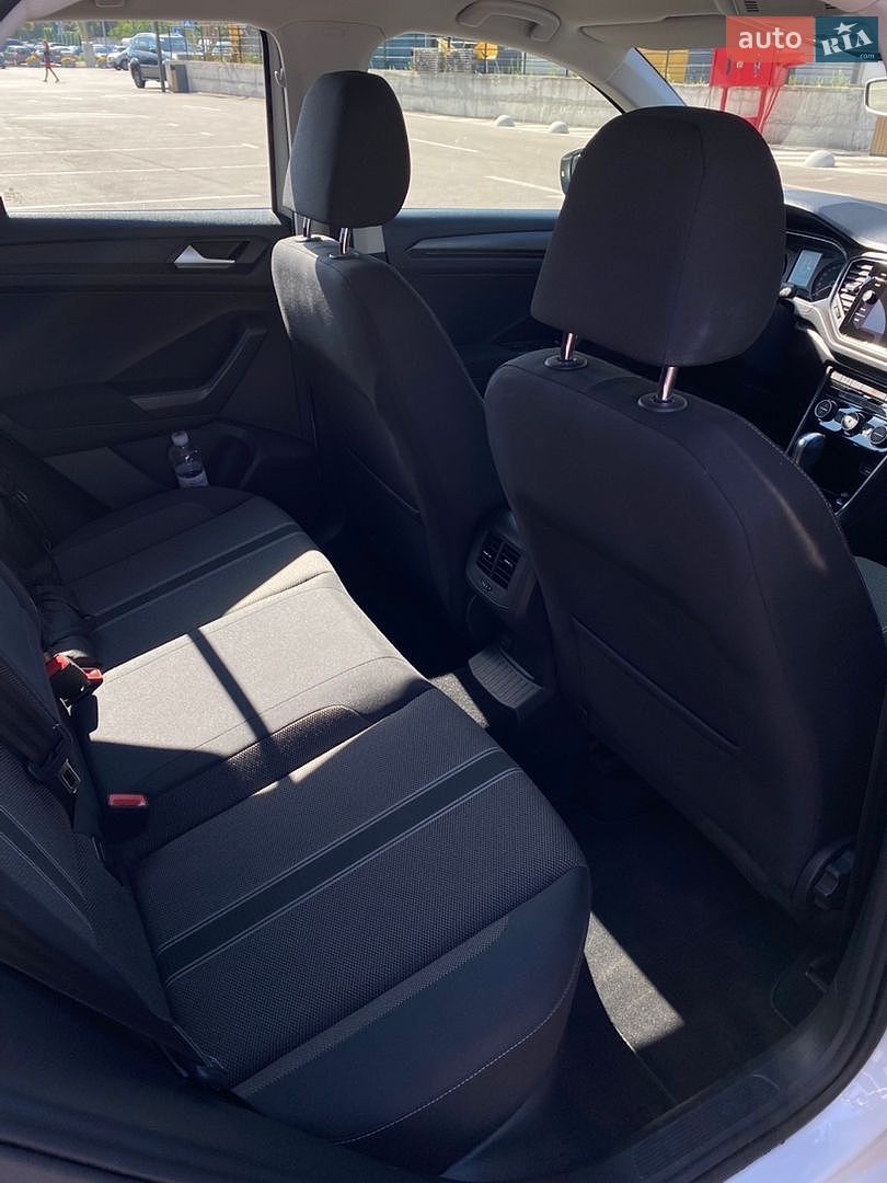 Volkswagen T-Roc 2019 VIN WVGZZZA1ZLV036162 фото оголошення 8 з 24