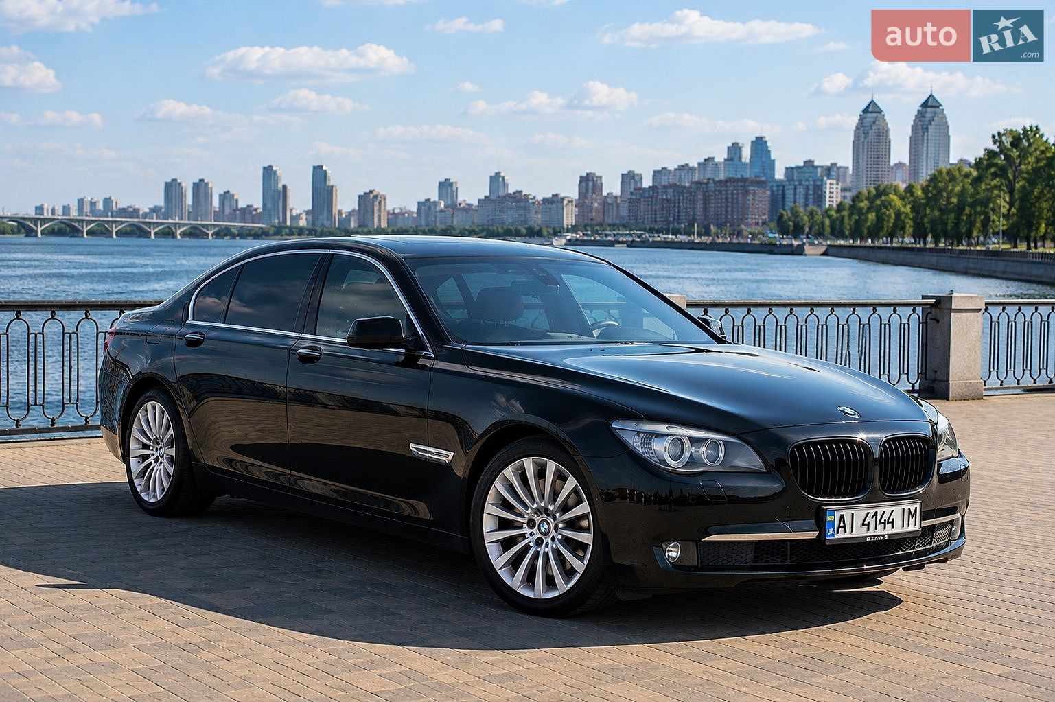 BMW 7 Series 2011 VIN WBAKB4102CC929583 фото оголошення 2 з 47