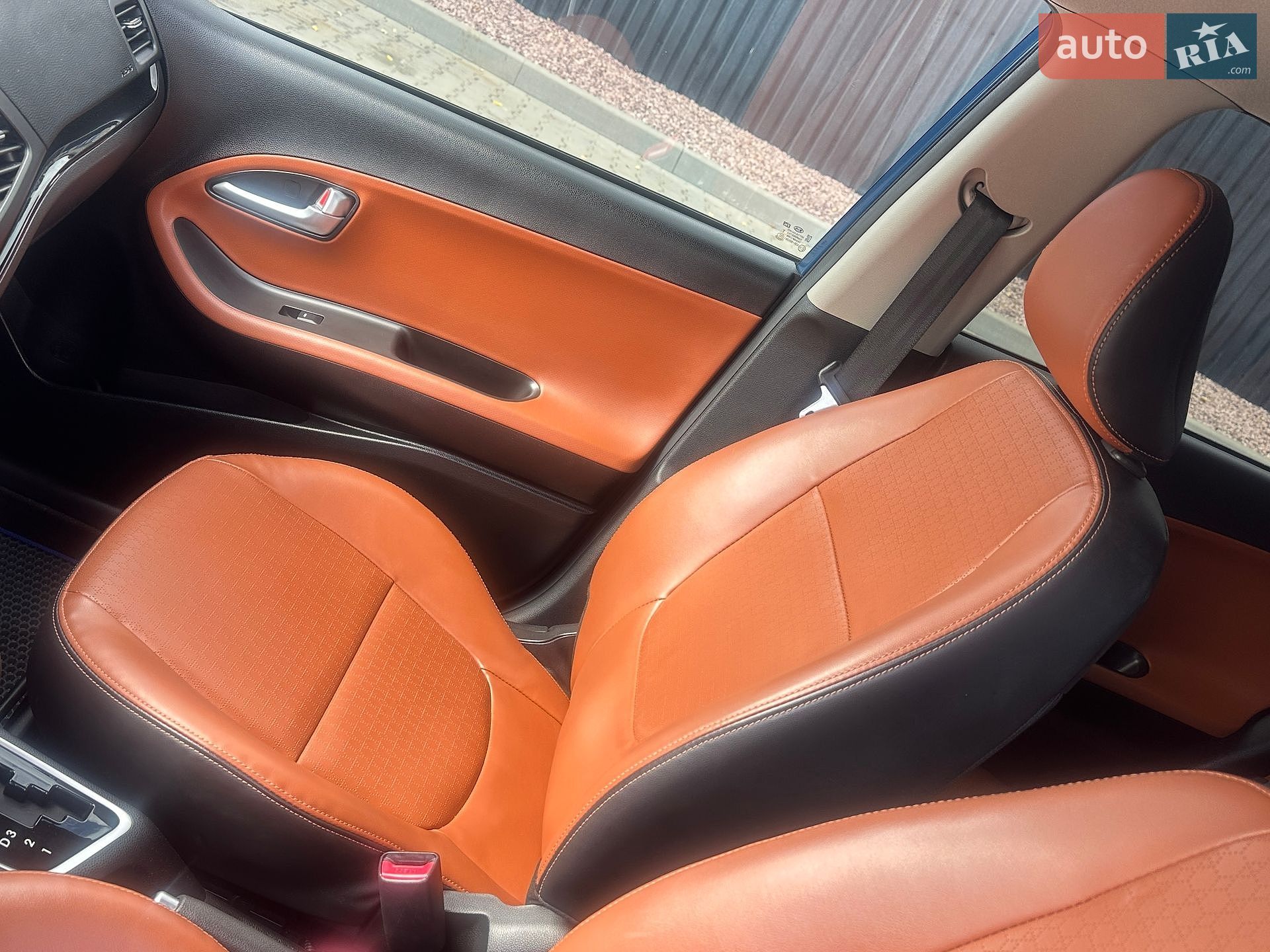 Kia Picanto 2016 VIN KNABX512BHT333597 фото оголошення 18 з 28