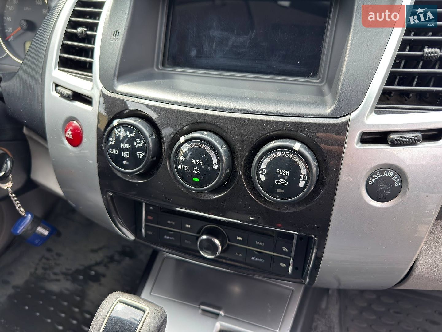 Mitsubishi Pajero Sport 2011 VIN MMCGYKH40BFZ08269 фото оголошення 8 з 8