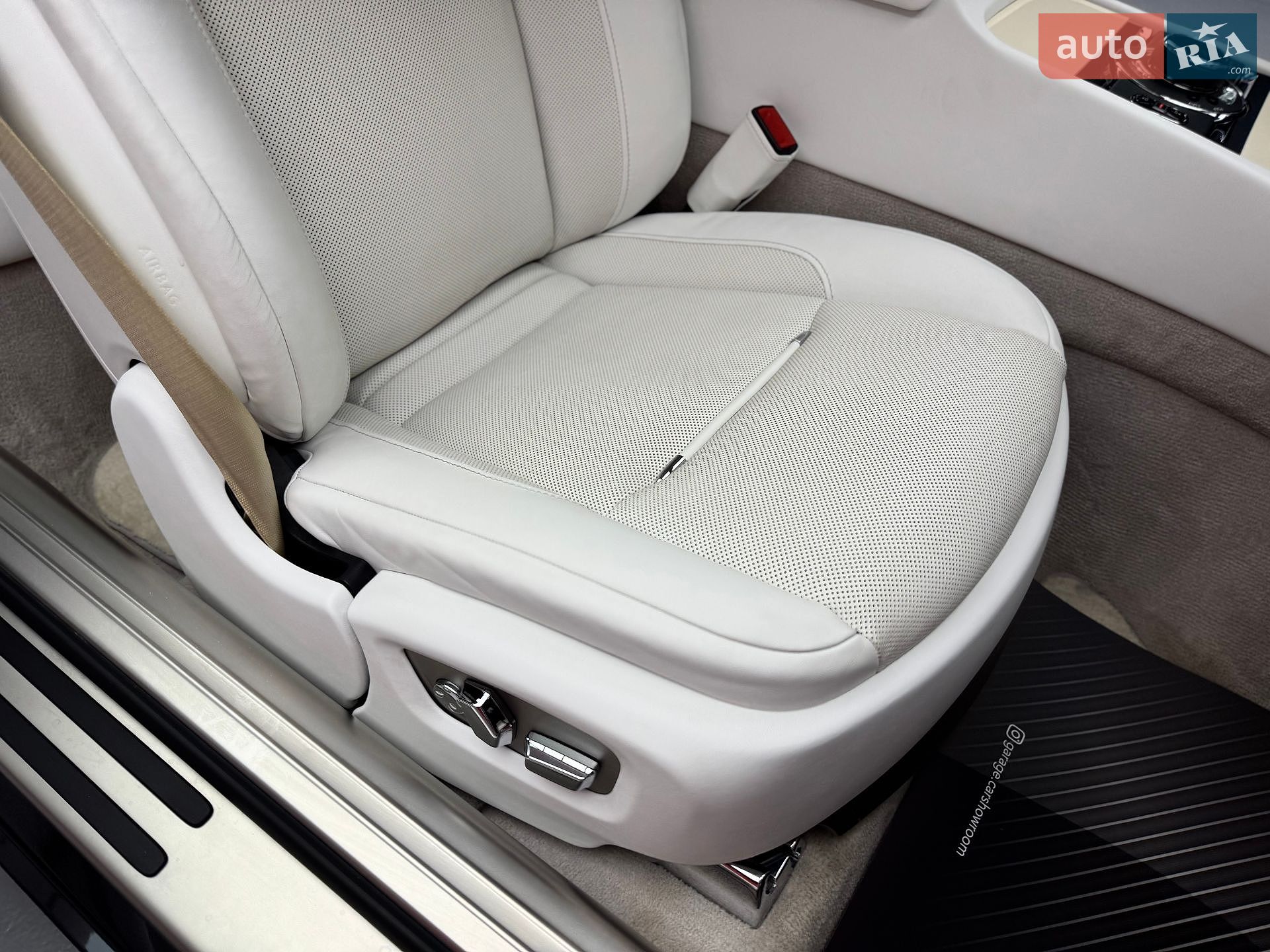 Rolls-Royce Wraith 2020 VIN SCAXZ0108MU203467 фото оголошення 41 з 45