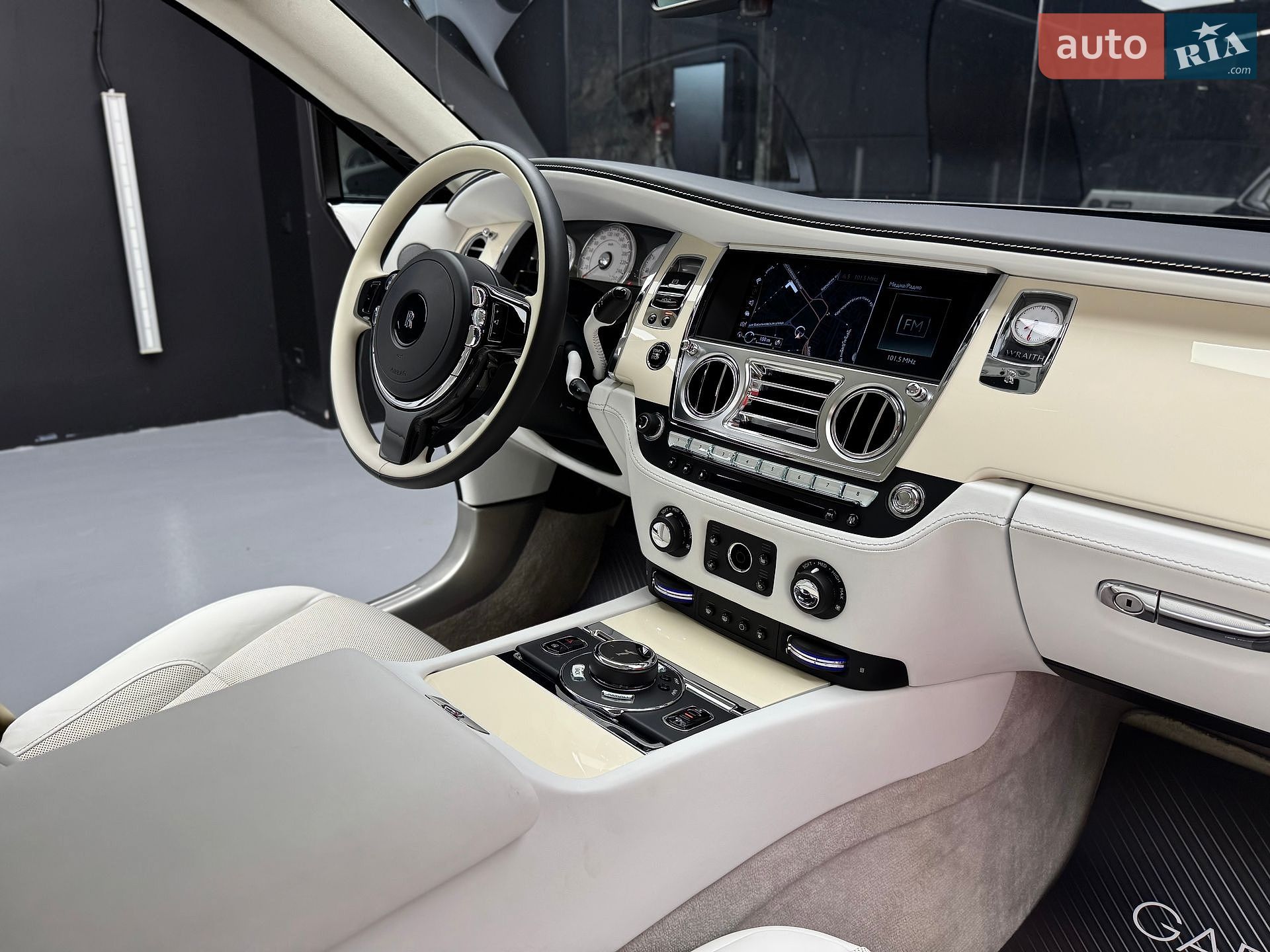 Rolls-Royce Wraith 2020 VIN SCAXZ0108MU203467 фото оголошення 43 з 45