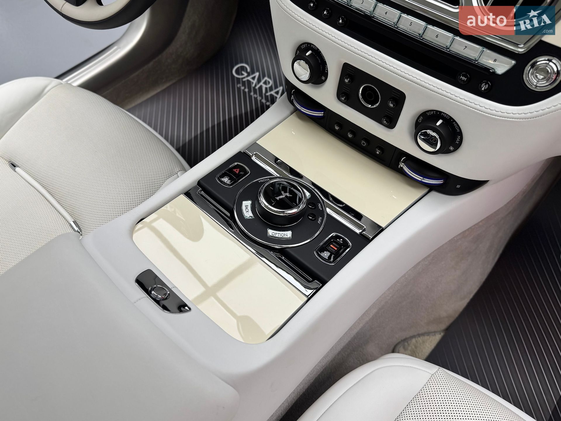 Rolls-Royce Wraith 2020 VIN SCAXZ0108MU203467 фото оголошення 44 з 45
