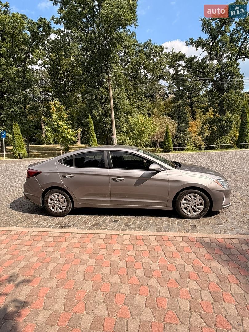 Hyundai Elantra 2019 VIN KMHD74LF1LU950283 фото оголошення 4 з 25