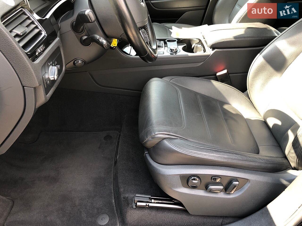 Volkswagen Touareg 2011 VIN WVGZZZ7PZCD024486 фото оголошення 5 з 12