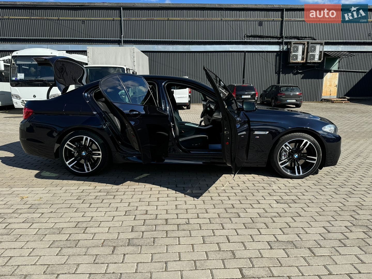 BMW 5 Series 2013 VIN WBA5D31080D059619 фото оголошення 22 з 123