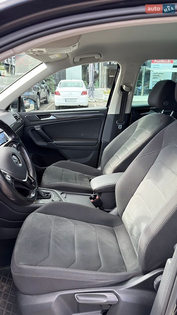 Volkswagen Tiguan 2018 VIN WVGZZZ5NZJW909671 фото оголошення 3 з 8