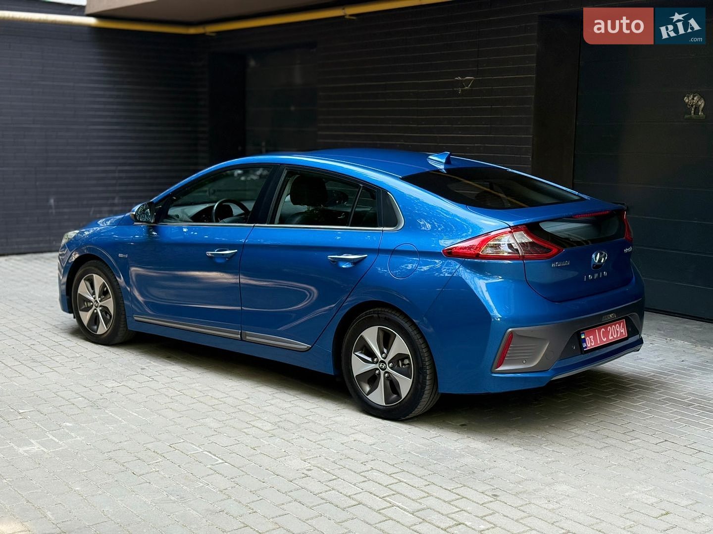 Hyundai Ioniq 2016 VIN KMHC851HFHU002142 фото оголошення 6 з 72