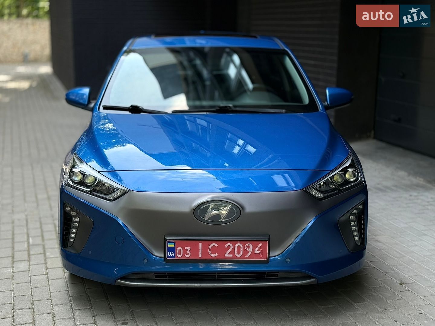 Hyundai Ioniq 2016 VIN KMHC851HFHU002142 фото оголошення 2 з 72