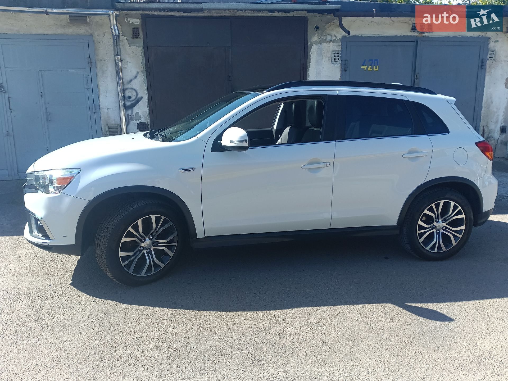Mitsubishi Outlander Sport 2018 VIN JA4AR4AWXJU010009 фото оголошення 6 з 19