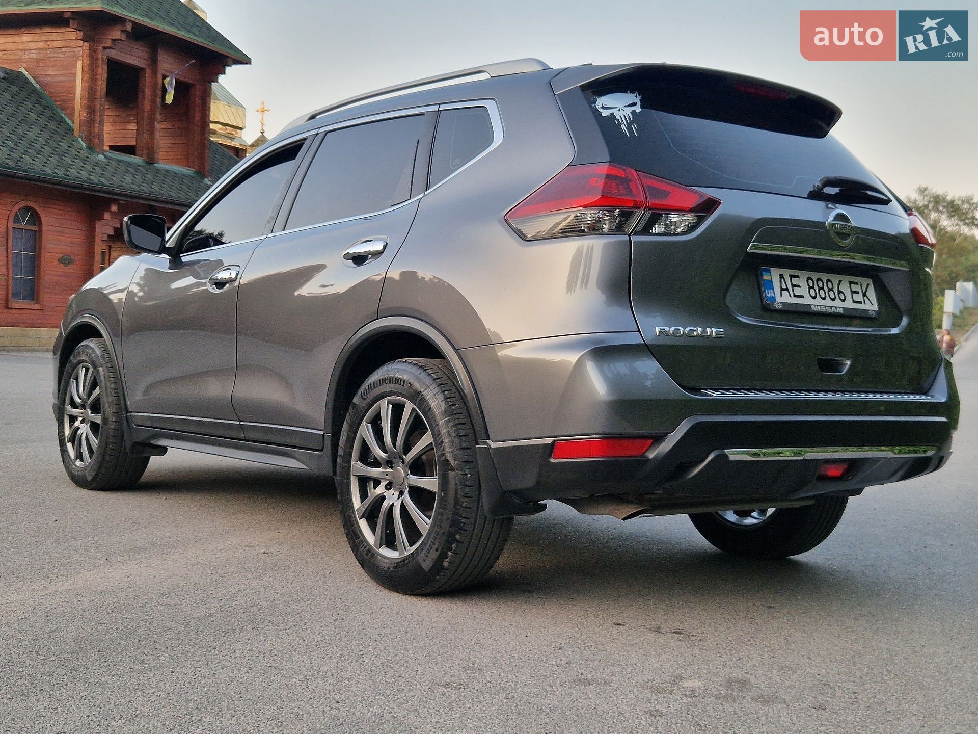 Nissan Rogue 2018 VIN KNMAT2MT7JP560599 фото оголошення 5 з 12