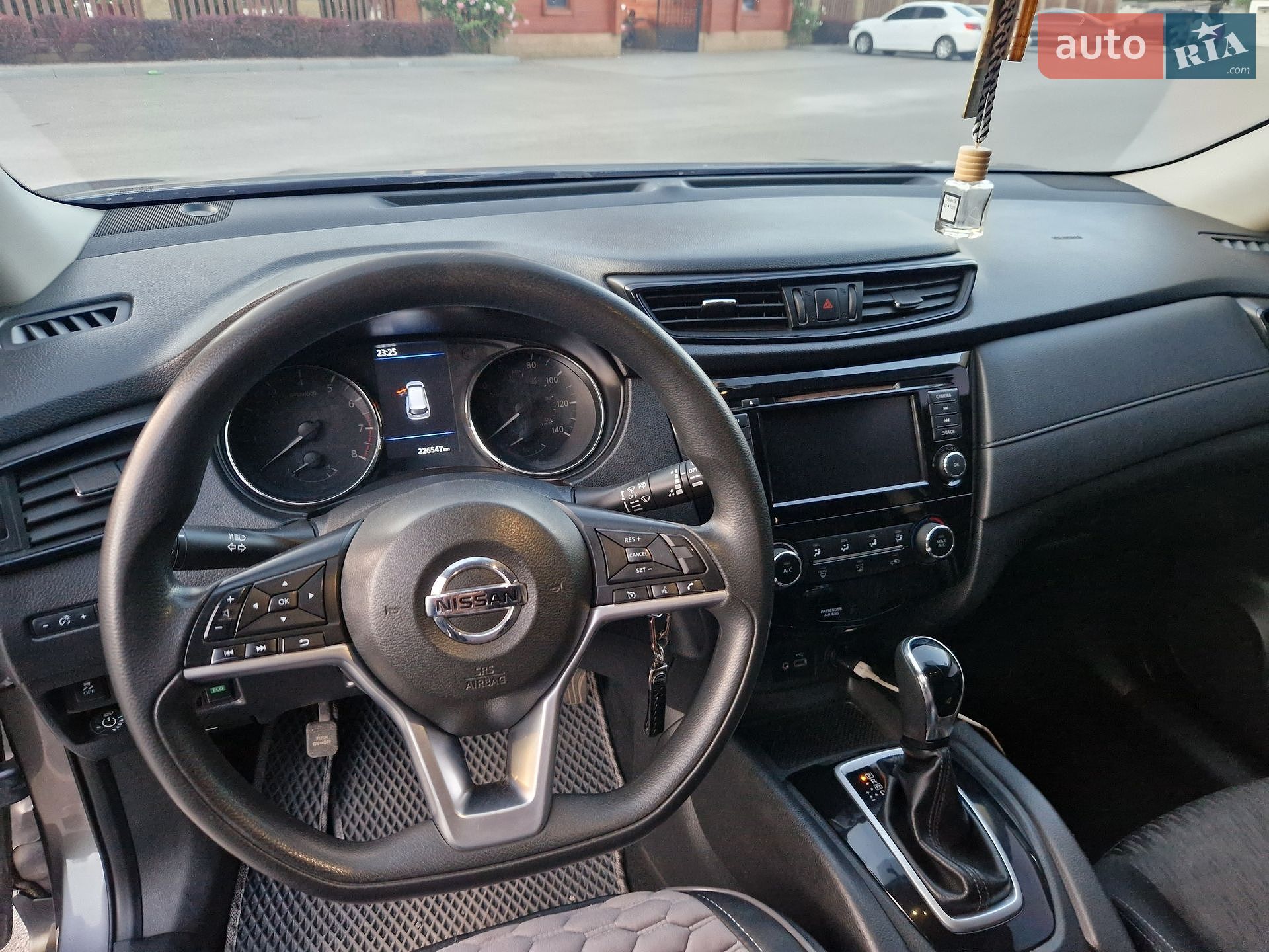 Nissan Rogue 2018 VIN KNMAT2MT7JP560599 фото оголошення 11 з 12