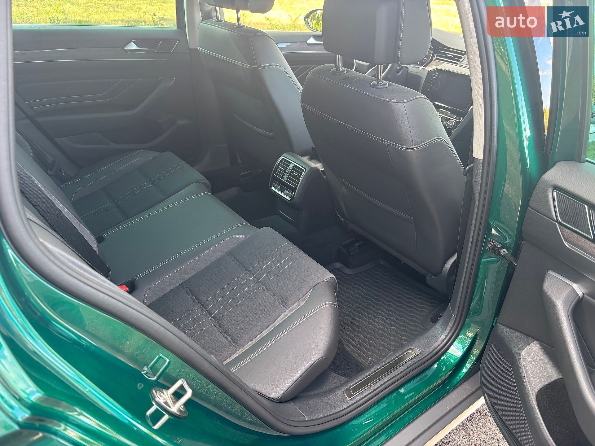 Volkswagen Passat Alltrack 2020 VIN WVWZZZ3CZLE142559 фото оголошення 16 з 37