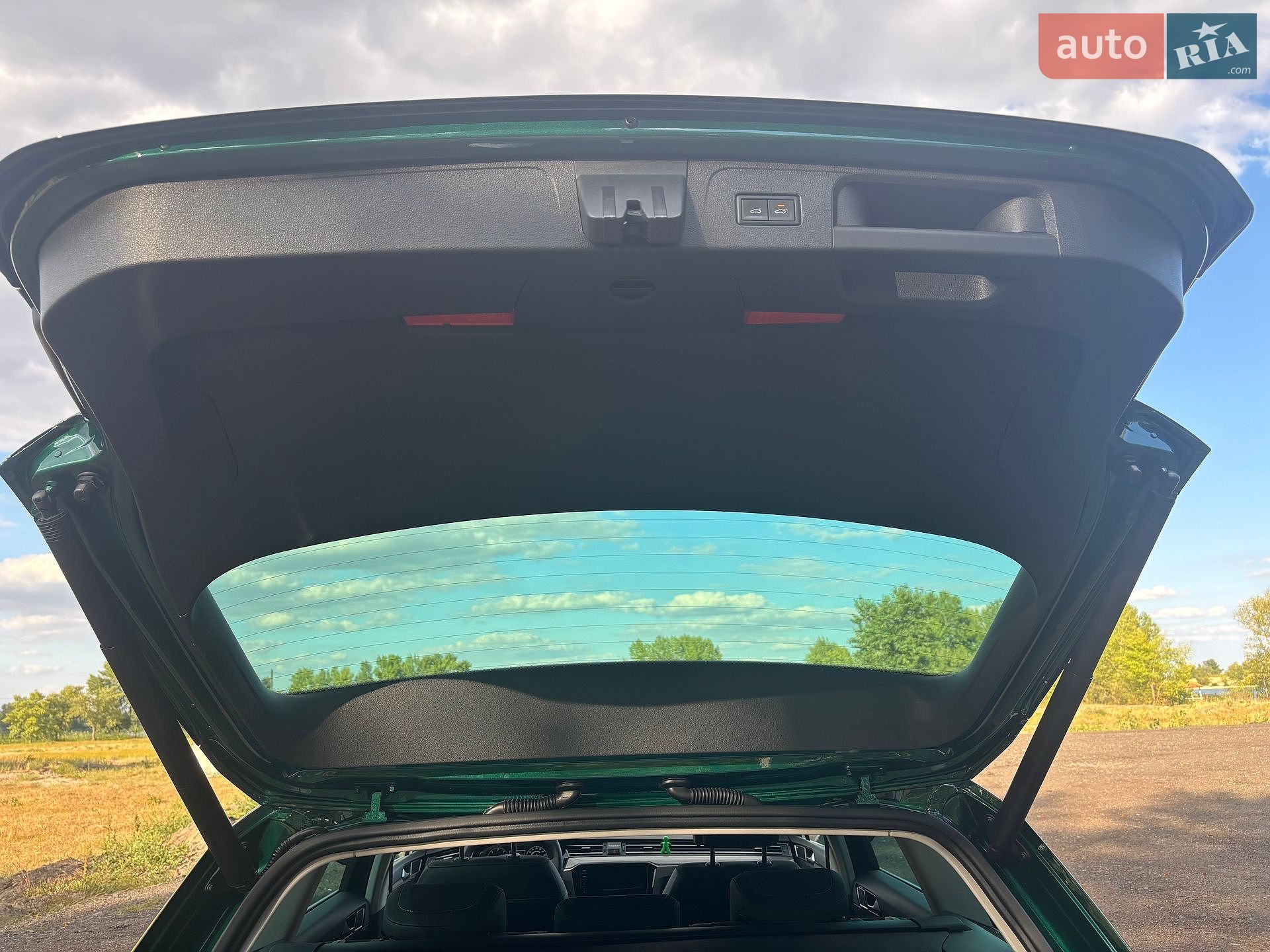 Volkswagen Passat Alltrack 2020 VIN WVWZZZ3CZLE142559 фото оголошення 31 з 37