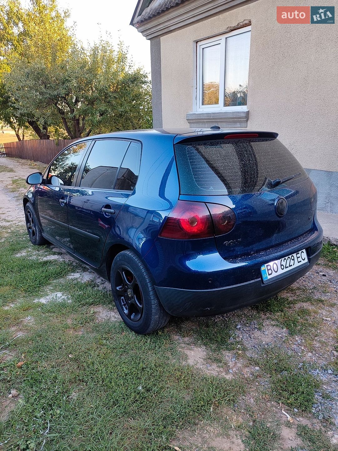 Volkswagen Golf 2004 VIN WVWZZZ1KZ5P040541 фото оголошення 2 з 11