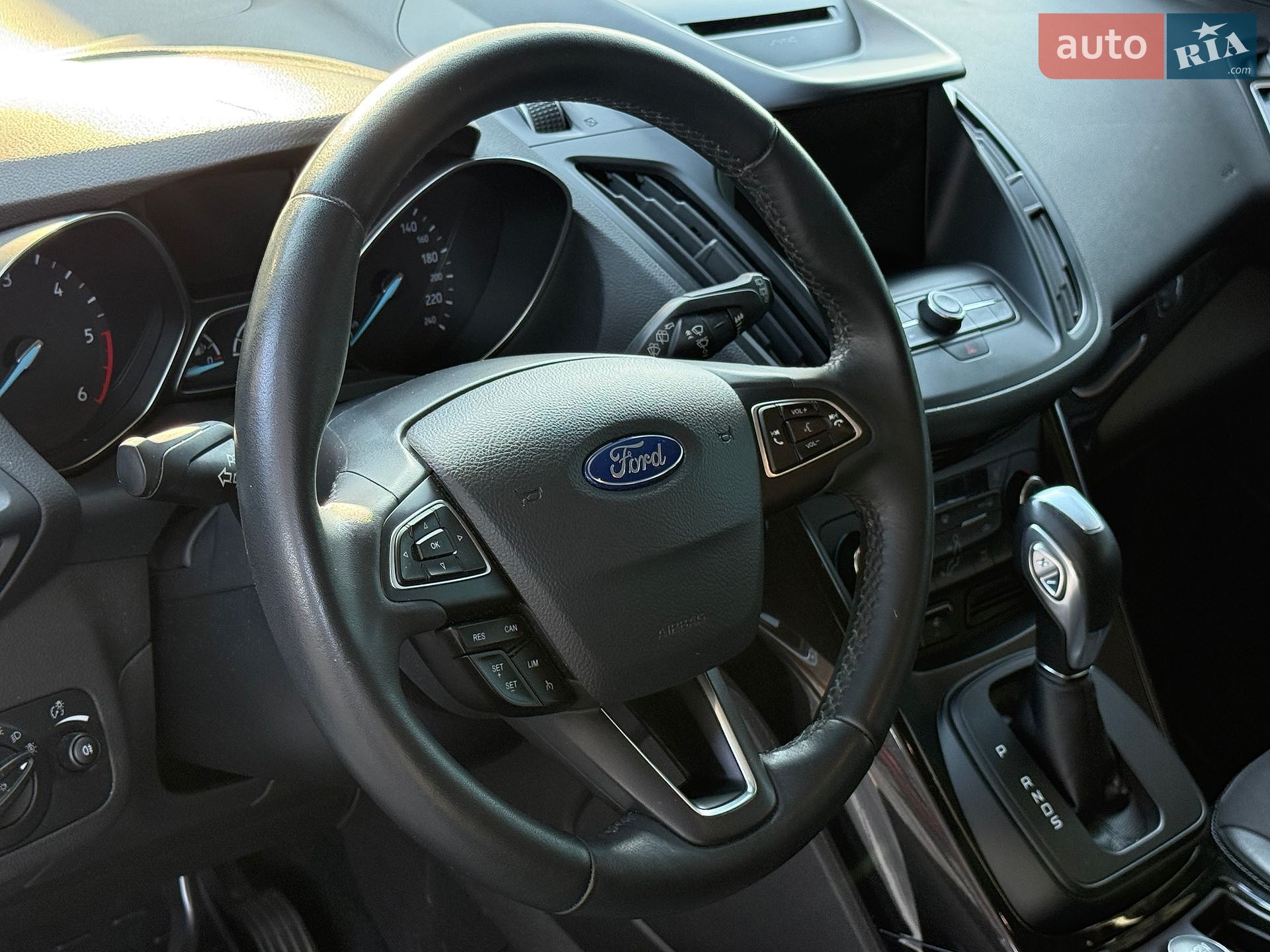 Ford Kuga 2019 VIN WF0AXXWPMAKJ60115 фото оголошення 36 з 80