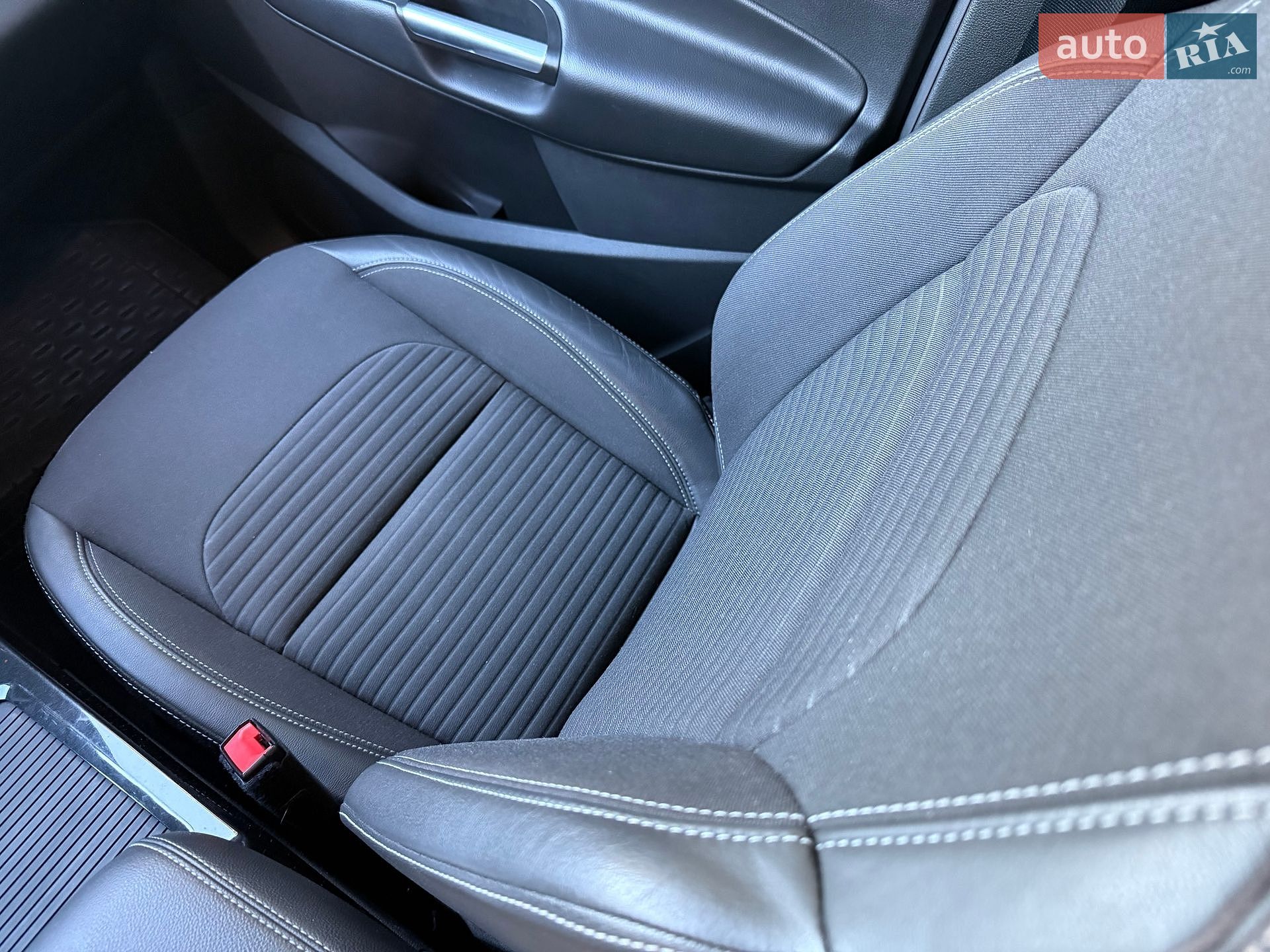 Ford Kuga 2019 VIN WF0AXXWPMAKJ60115 фото оголошення 79 з 80