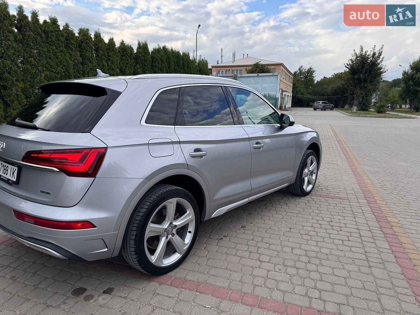 Audi Q5 2021 VIN WA1AAAFY0M2002243 фото оголошення 9 з 30