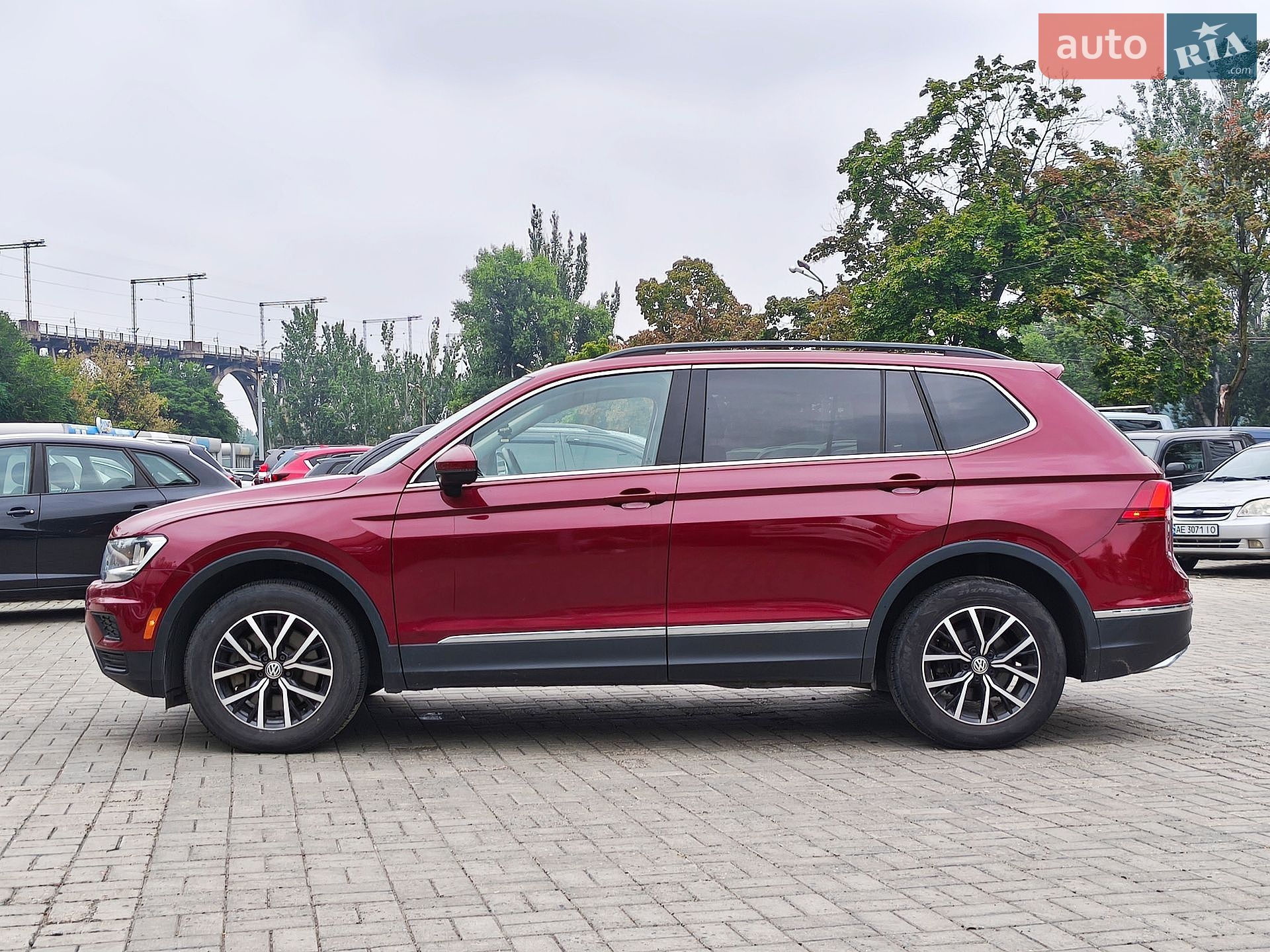 VOLKSWAGEN TIGUAN 2021 VIN 3VV2B7AX4MM093469 фото оголошення 8 з 32