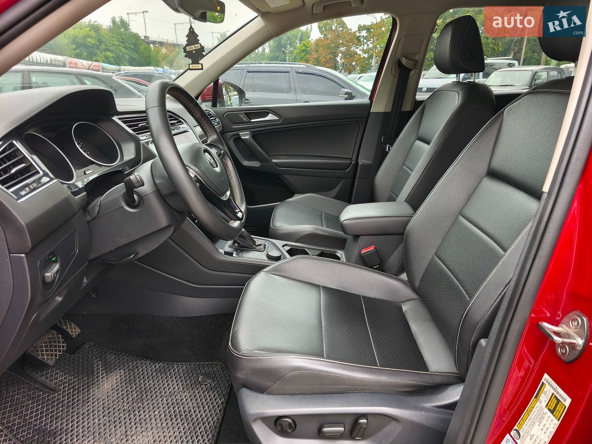 VOLKSWAGEN TIGUAN 2021 VIN 3VV2B7AX4MM093469 фото оголошення 11 з 32