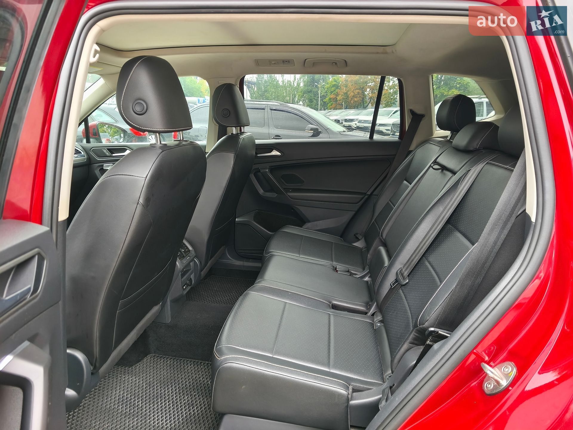 VOLKSWAGEN TIGUAN 2021 VIN 3VV2B7AX4MM093469 фото оголошення 14 з 32