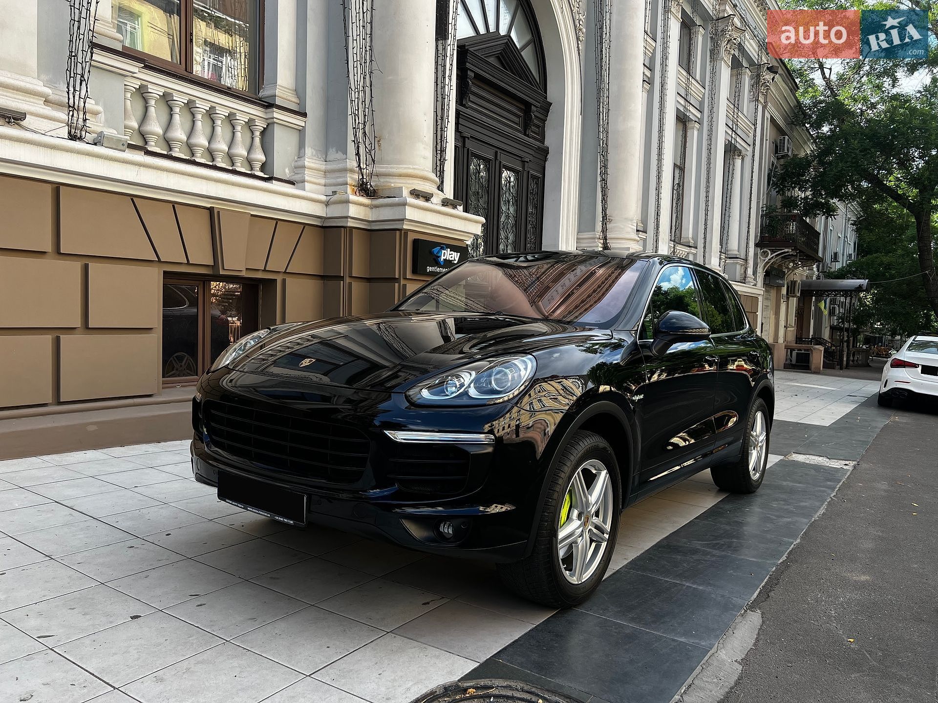 Porsche Cayenne 2015 VIN WP1AE2A20GLA59106 фото оголошення 2 з 33