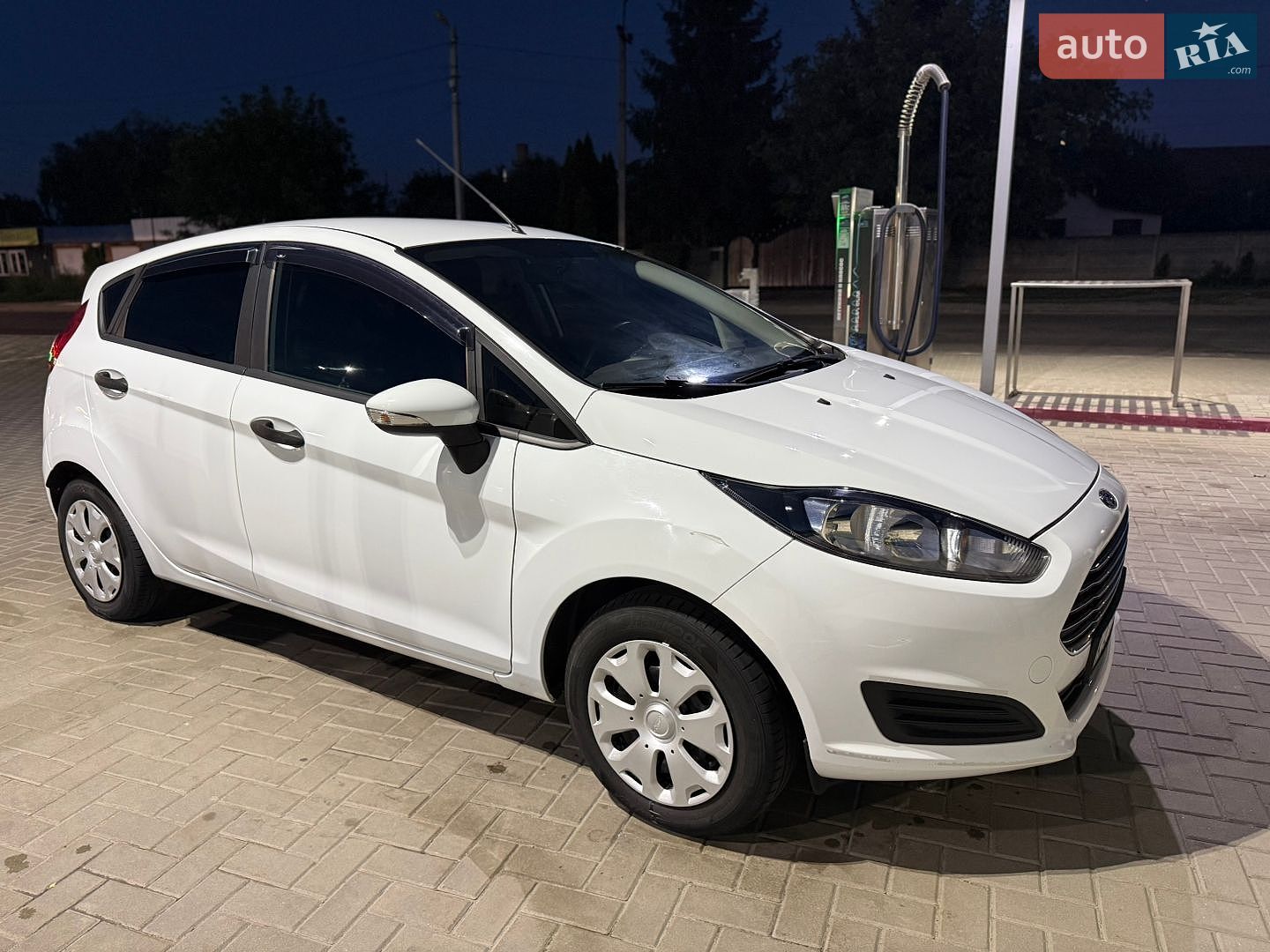 Ford Fiesta 2013 VIN WF0DXXGAKDDD50704 фото оголошення 5 з 41