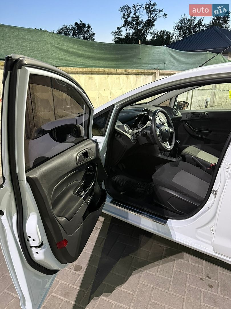 Ford Fiesta 2013 VIN WF0DXXGAKDDD50704 фото оголошення 25 з 41