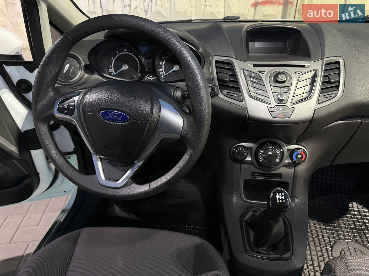 Ford Fiesta 2013 VIN WF0DXXGAKDDD50704 фото оголошення 27 з 41