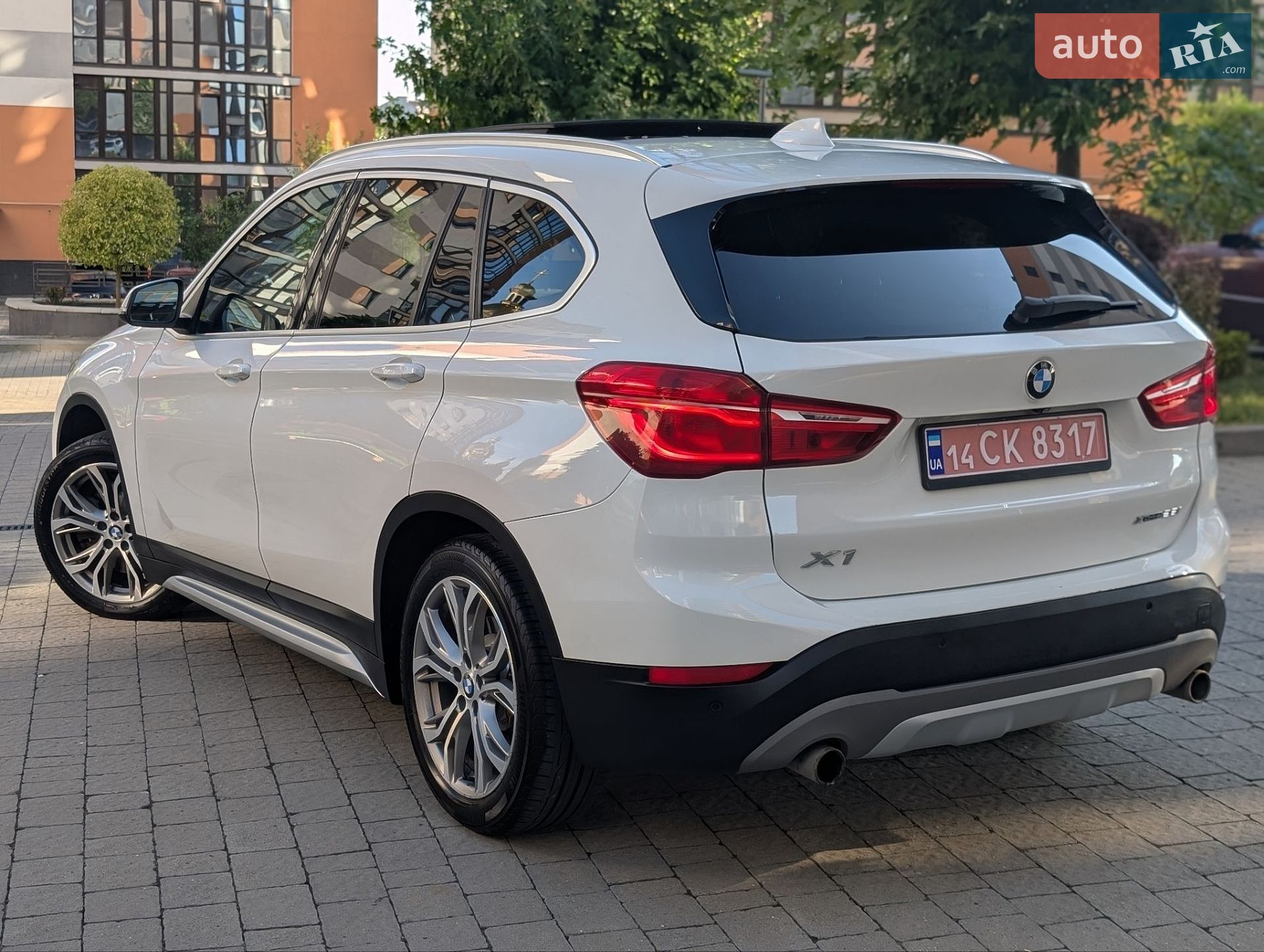 BMW X1 2018 VIN WBXHT3C32J5L28366 фото оголошення 30 з 87