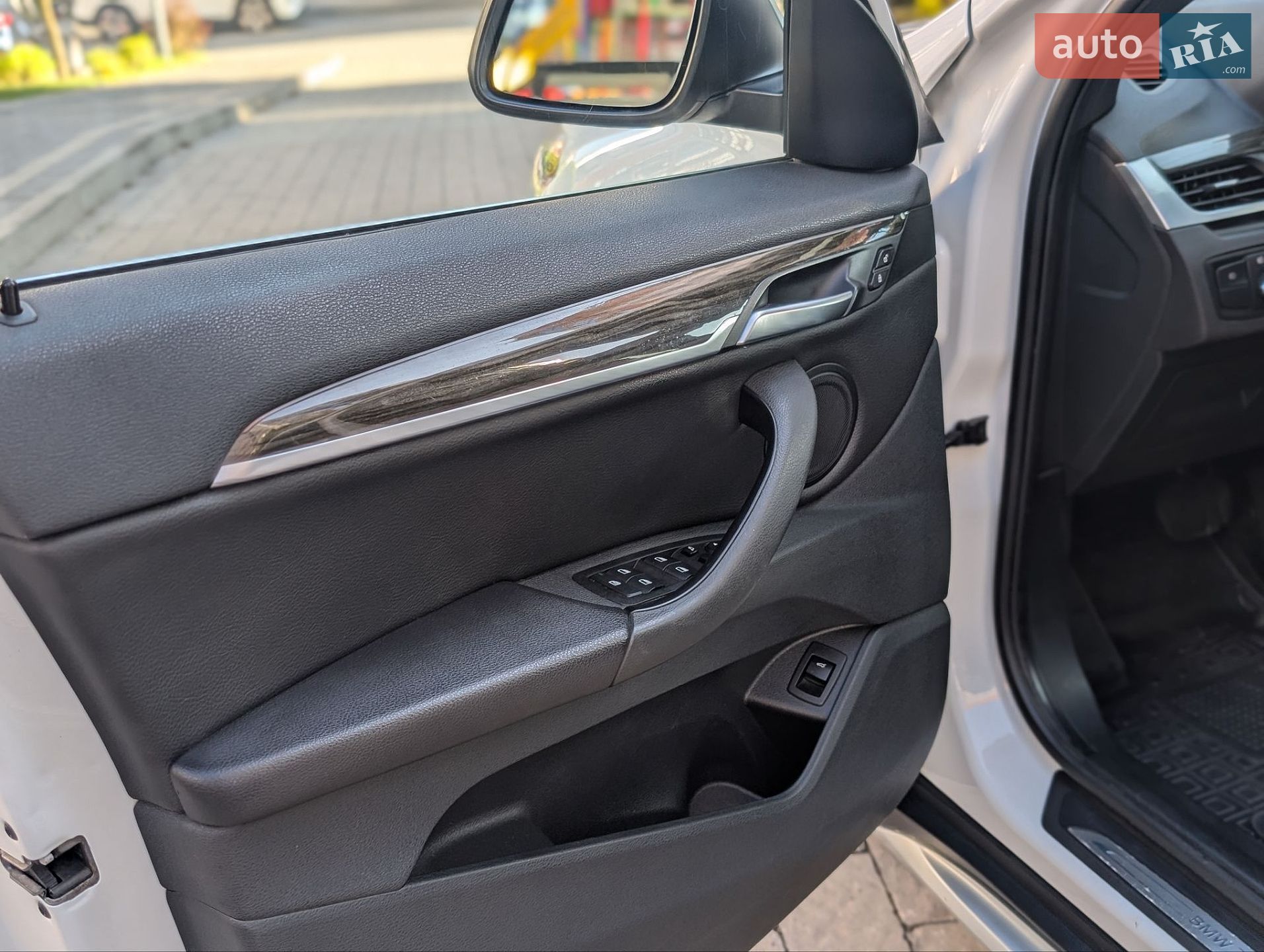 BMW X1 2018 VIN WBXHT3C32J5L28366 фото оголошення 45 з 87