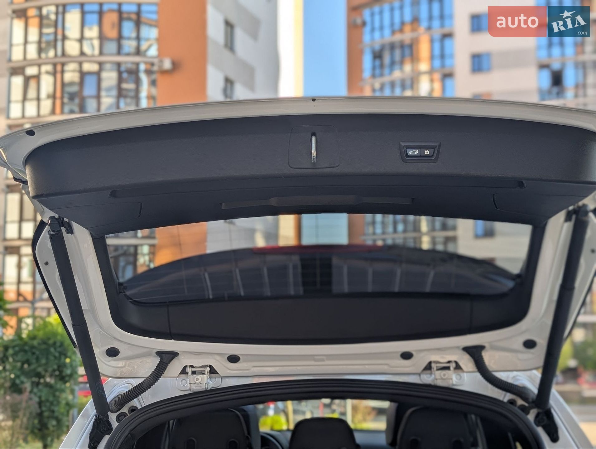 BMW X1 2018 VIN WBXHT3C32J5L28366 фото оголошення 71 з 87