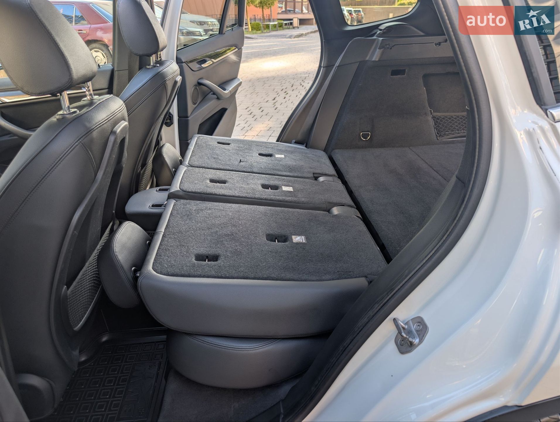 BMW X1 2018 VIN WBXHT3C32J5L28366 фото оголошення 77 з 87