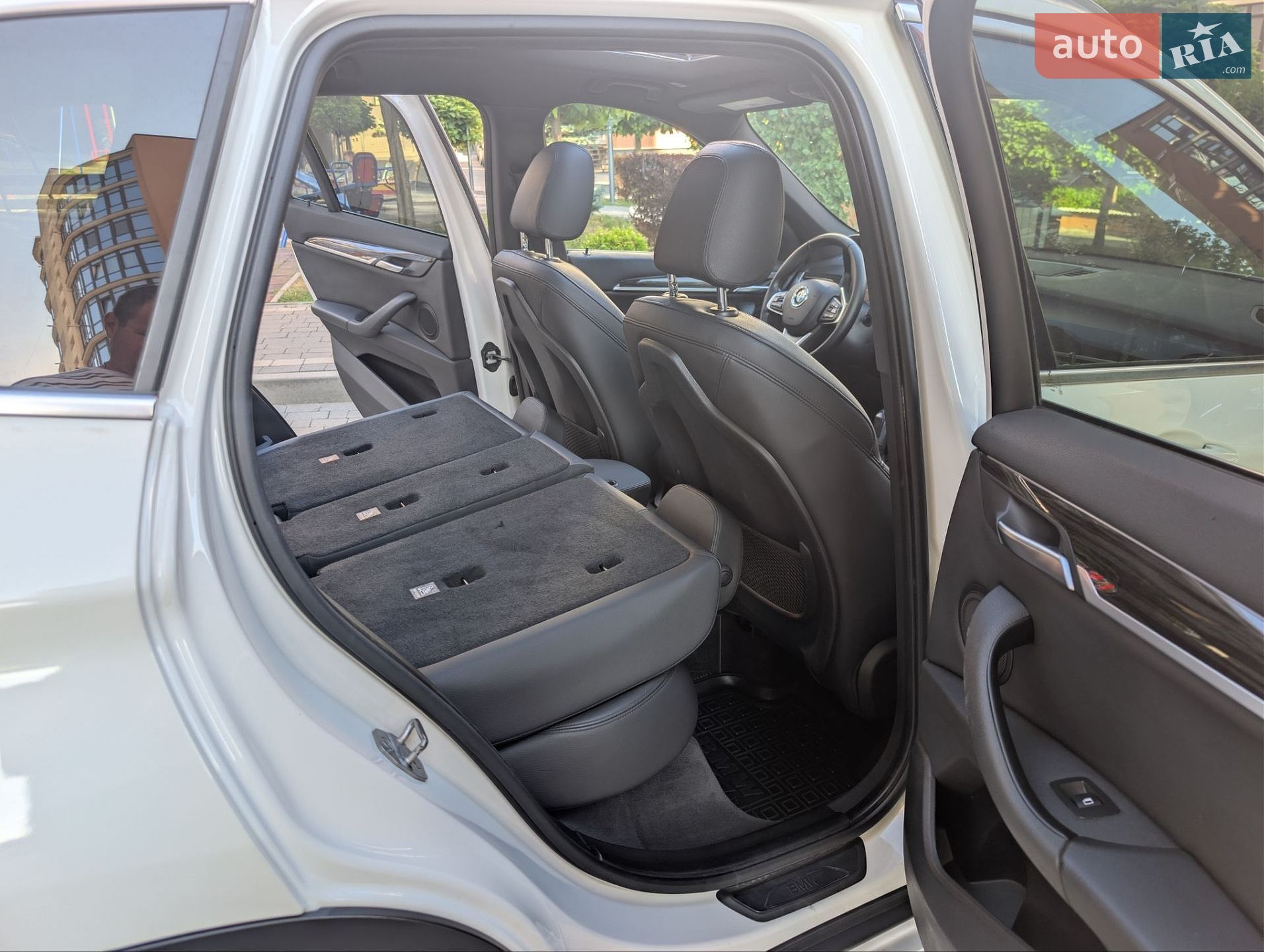 BMW X1 2018 VIN WBXHT3C32J5L28366 фото оголошення 76 з 87