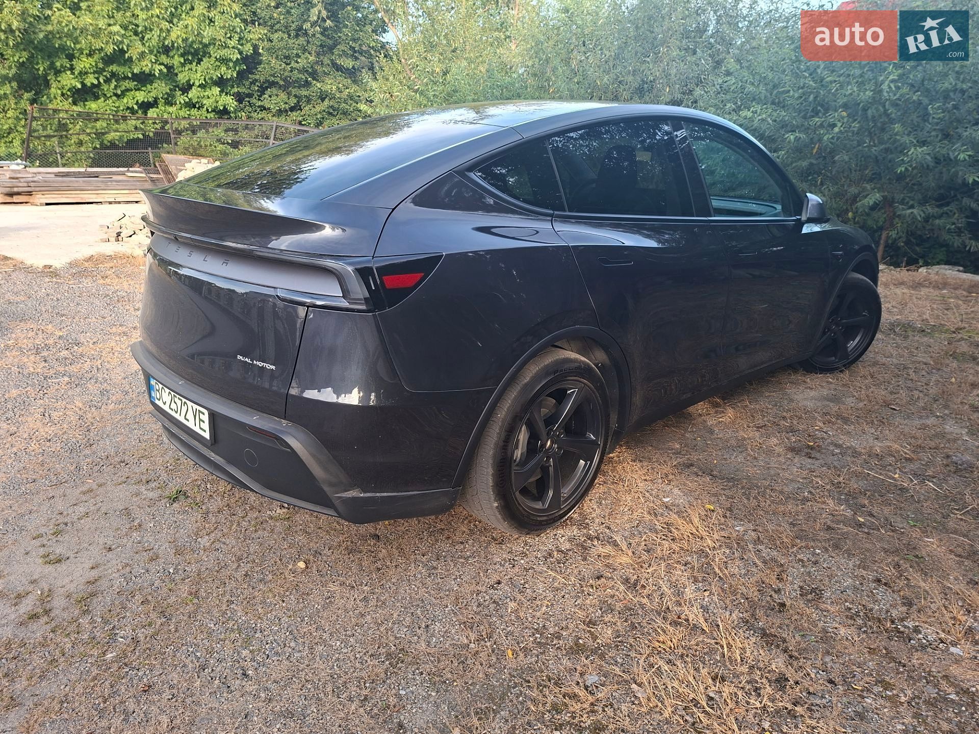 Tesla Model Y 2025 VIN 7SAYGDEE3TF446601 фото оголошення 14 з 18