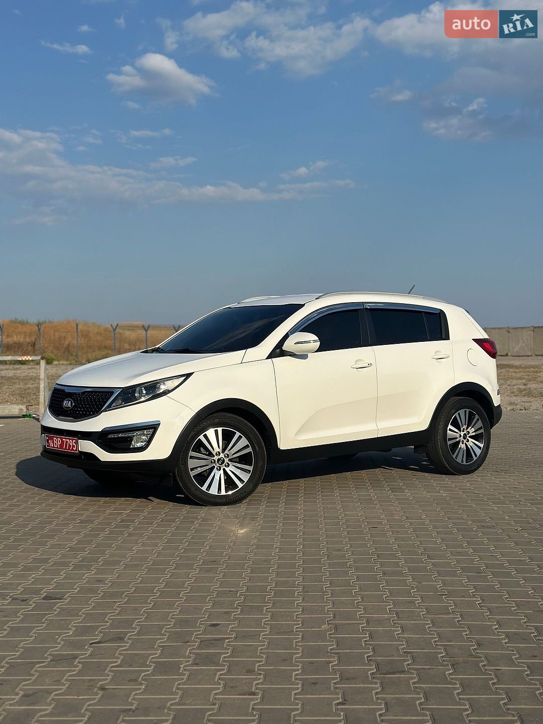 Kia Sportage 2014 VIN KNAPC813BEK667899 фото оголошення 2 з 68