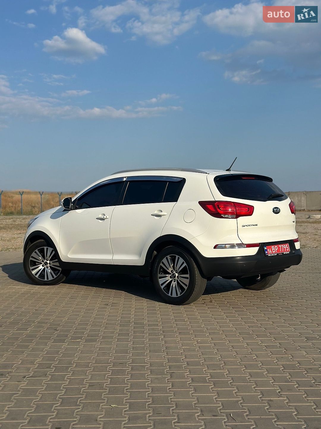 Kia Sportage 2014 VIN KNAPC813BEK667899 фото оголошення 3 з 68